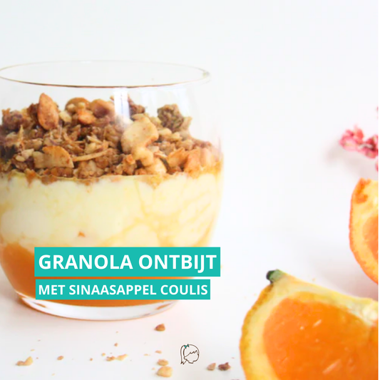 Granola ontbijt met sinaasappel coulis